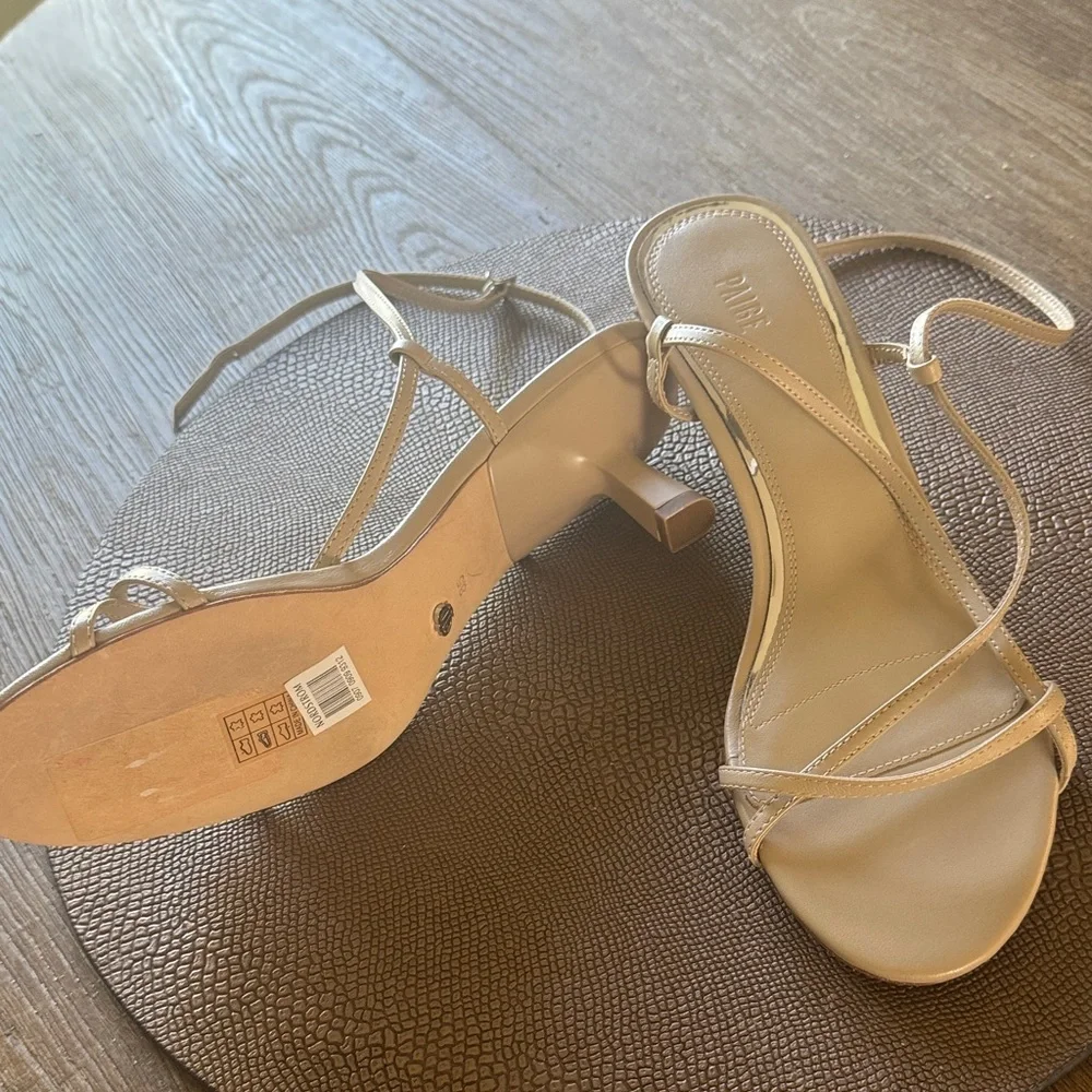 PAIGE Women's Elegant Cream Kitten Heal Sandals - Picture 2 of 3